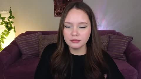 Mikki online show from 12.11.24