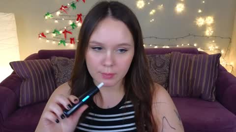 Mikki online show from 12.22.24