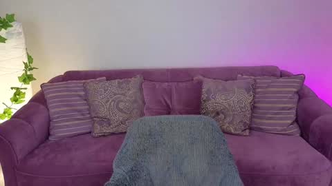 Mikki online show from 01.14.25
