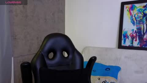 Snapshot of mikke_love chatting on 06.13.26 MIKKE online show from 06.13.26