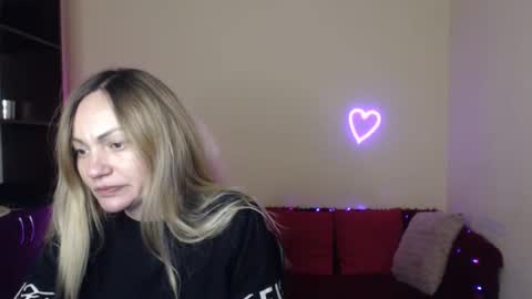 Snapshot of mikkey_mouse8 chatting on 01.18.26 Adalina online show from 01.18.26