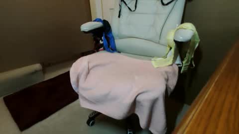 Snapshot of mikky36b chatting on 02.11.25 Michael online show from 02.11.25