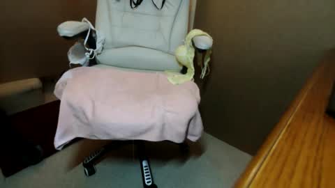 Snapshot of mikky36b chatting on 02.17.25 Michael online show from 02.17.25