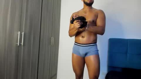 Snapshot of miky_xxx chatting on 10.15.25 Miky online show from 10.15.25