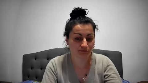 Snapshot of mikyloveu chatting on 02.26.25 Mikyloveu online show from 02.26.25