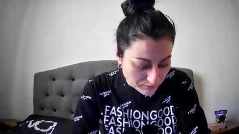 Mikyloveu online show from 03.05.26