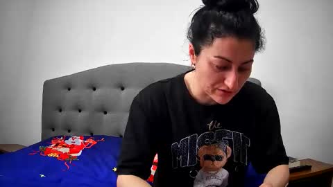 Mikyloveu online show from 04.03.26