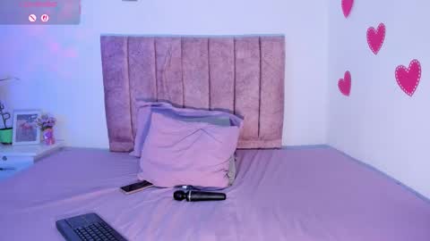 mila_1wood online show from 09.29.25