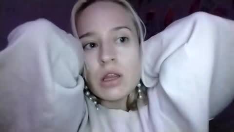 Snapshot of mila_420 chatting on 10.02.25 Mila 420 online show from 10.02.25