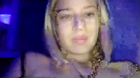 Snapshot of mila_420 chatting on 10.15.25 Mila 420 online show from 10.15.25