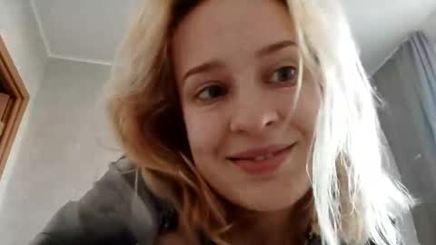 Snapshot of mila_420 chatting on 10.26.25 Mila 420 online show from 10.26.25