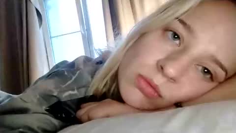 Snapshot of mila_420 chatting on 10.27.25 Mila 420 online show from 10.27.25