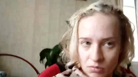 Snapshot of mila_420 chatting on 10.31.25 Mila 420 online show from 10.31.25