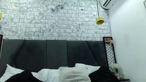 mila_adamss online show from 01.07.25