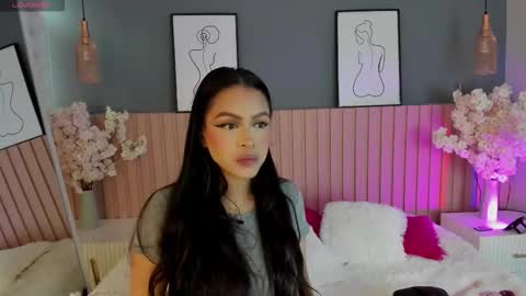 mila_hank online show from 02.18.26