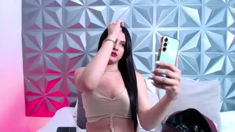 Snapshot of mila_heart chatting on 10.08.25 mila_heart online show from 10.08.25