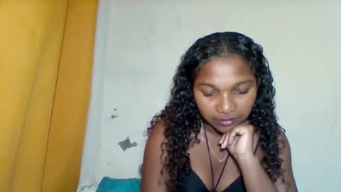 Snapshot of mila_lunah chatting on 05.01.26 mila_lunah online show from 05.01.26