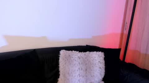 Snapshot of mila_monty__ chatting on 06.11.26 online show from 06.11.26
