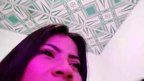 Snapshot of mila_rey25_ chatting on 09.17.25 laura online show from 09.17.25