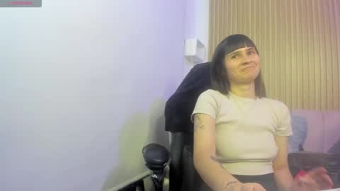 Snapshot of mila_star7 chatting on 10.04.25 Mila online show from 10.04.25