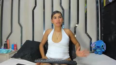 Snapshot of mila_star_hh chatting on 04.14.26 Mila online show from 04.14.26