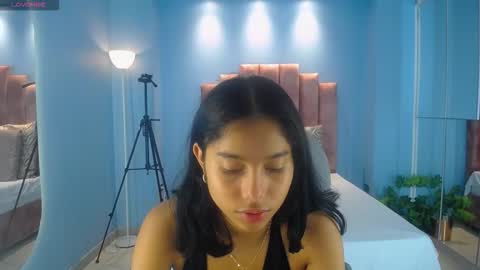 milaa_star online show from 02.18.26