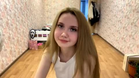 Snapshot of milaarcilla chatting on 03.21.26 Amelia online show from 03.21.26