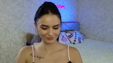 Snapshot of milaasweety chatting on 07.16.26 Mila online show from 07.16.26