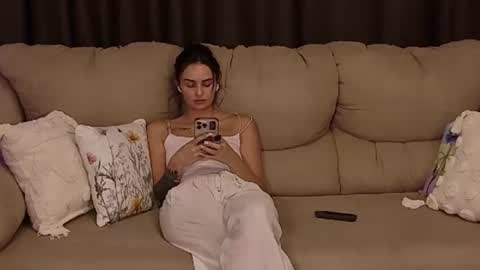 Snapshot of milaasweety chatting on 07.28.26 Mila online show from 07.28.26
