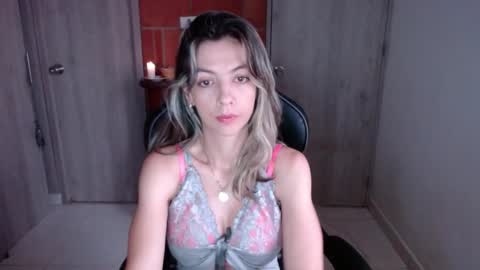 milacoxx8819 online show from 02.12.25