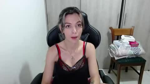 milacoxx8819 online show from 02.12.25