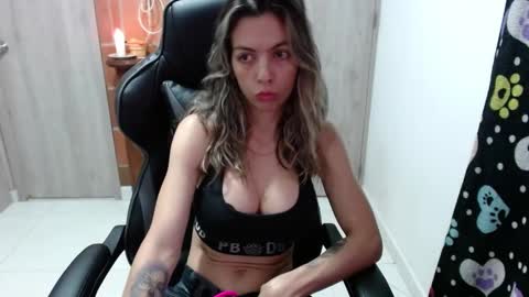 milacoxx8819 online show from 02.26.25