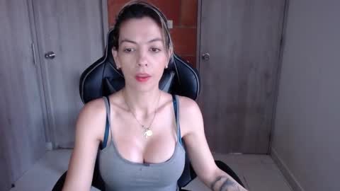 milacoxx8819 online show from 03.02.25