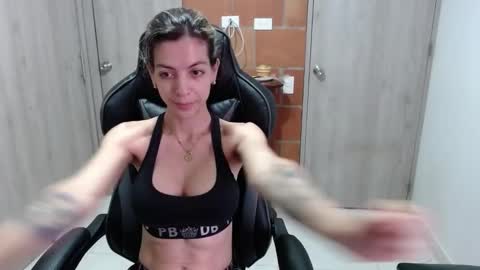 milacoxx8819 online show from 03.05.25