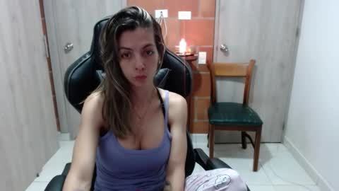 milacoxx8819 online show from 03.11.25
