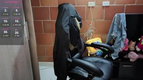 milacoxx8819 online show from 10.11.25