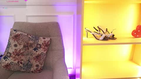 Snapshot of milacrave chatting on 02.10.26 milacrave online show from 02.10.26