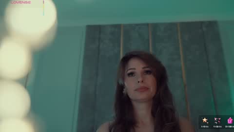 Snapshot of miladystarlight chatting on 10.10.25 online show from 10.10.25