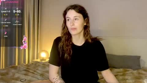 Snapshot of milaelin chatting on 07.05.26 Mila online show from 07.05.26