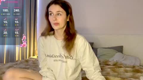 Snapshot of milaelin chatting on 07.19.26 Mila online show from 07.19.26