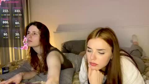 Snapshot of milaelin chatting on 08.01.26 Mila online show from 08.01.26