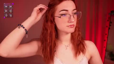 Snapshot of milaflameee_ chatting on 07.11.26 Mila . online show from 07.11.26