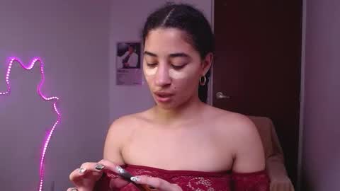 Snapshot of milah_hearrty chatting on 10.21.25 Milah online show from 10.21.25