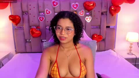 Milenna online show from 02.17.25