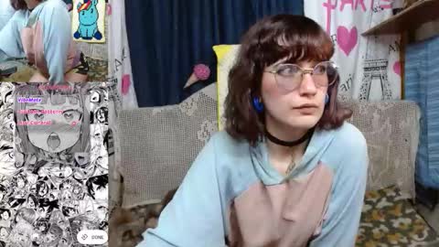 Snapshot of milalunala chatting on 09.26.25 Mila-Lunala online show from 09.26.25