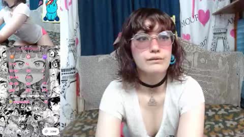 Snapshot of milalunala chatting on 10.01.25 Mila-Lunala online show from 10.01.25