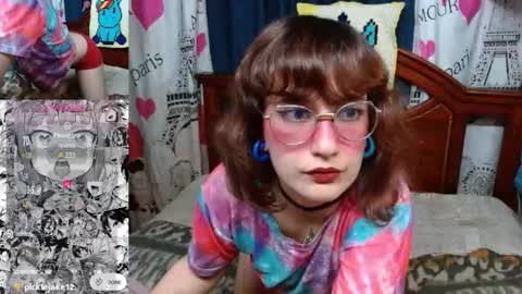 Snapshot of milalunala chatting on 10.14.25 Mila-Lunala online show from 10.14.25