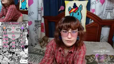 Snapshot of milalunala chatting on 10.14.25 Mila-Lunala online show from 10.14.25