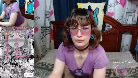 Snapshot of milalunala chatting on 10.22.25 Mila-Lunala online show from 10.22.25