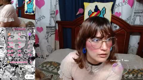 Snapshot of milalunala chatting on 10.29.25 Mila-Lunala online show from 10.29.25